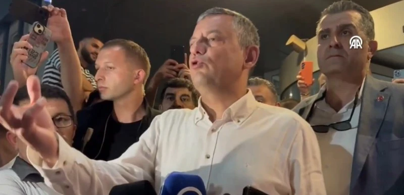 özgür özel