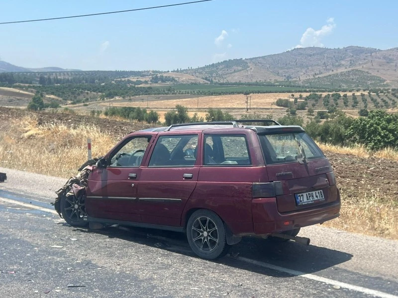 ağır hasarlı araba