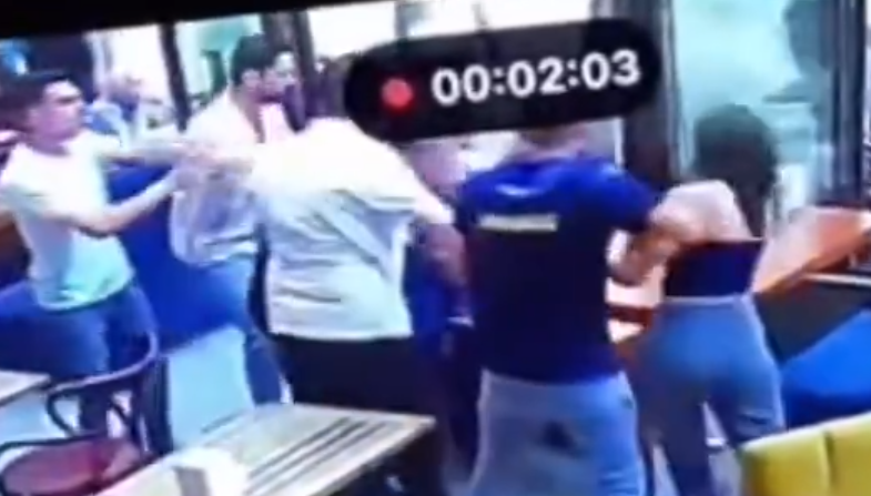 Kafede tokatlanan kadın çalışan karşılık verdi: Toplumsal cinset şiddeti tartışmalarını alevlendirdi, kilis kent haber, kafede kavga