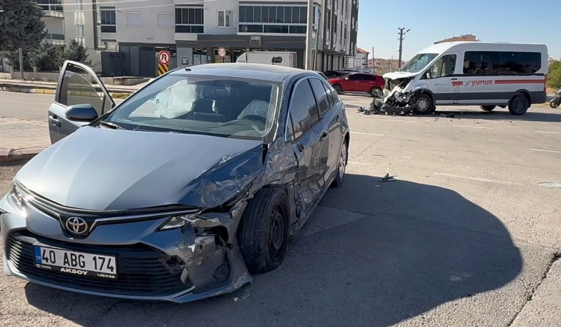Otomobil ile servis minibüsü çarpıştı, kilis kent haber, asayiş