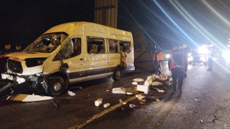 Römorklu minibüs devrildi: 3 yaralı, kilis kent haber, asayiş
