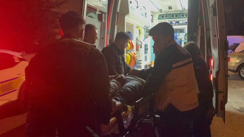 Elektrikli Bisiklet Kamyonetin Altına Girdi: 1 Yaralı, kilis kent haber, asayiş