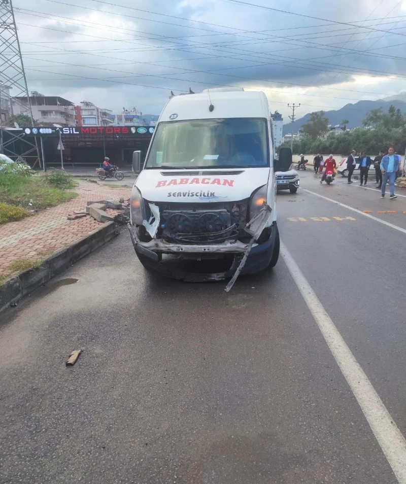 Servisle Motosiklet Çarpıştı: 16 Yaşındaki Genç Hayatını Kaybetti, kilis  kent haber, asayiş