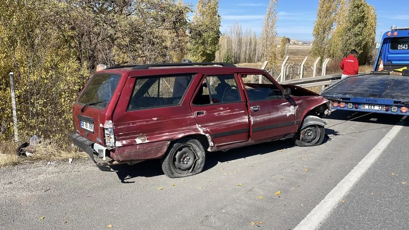 Bariyere Çarpan Otomobilde 1’i Ağır 2 Kişi Yaralandı, kilis kent haber, asayiş