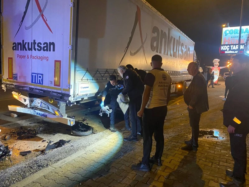 Park halindeki tıra çarpan motosikletli genç hayatını kaybetti, kilis kent haber, asayiş