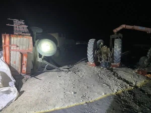 Devrilen traktörün altında kalan sürücü hayatını kaybetti, Kilis kent haber, asayiş