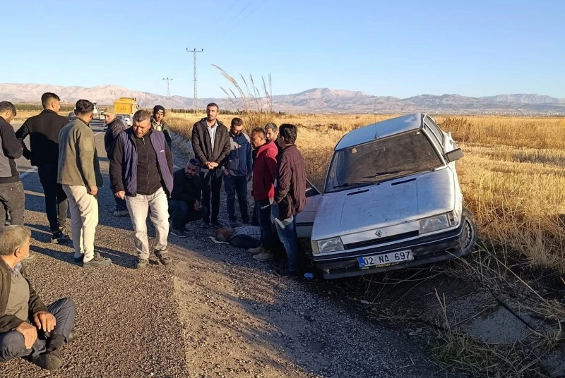 Otomobil şarampole indi: 2 yaralı, kilis kent haber, asayiş