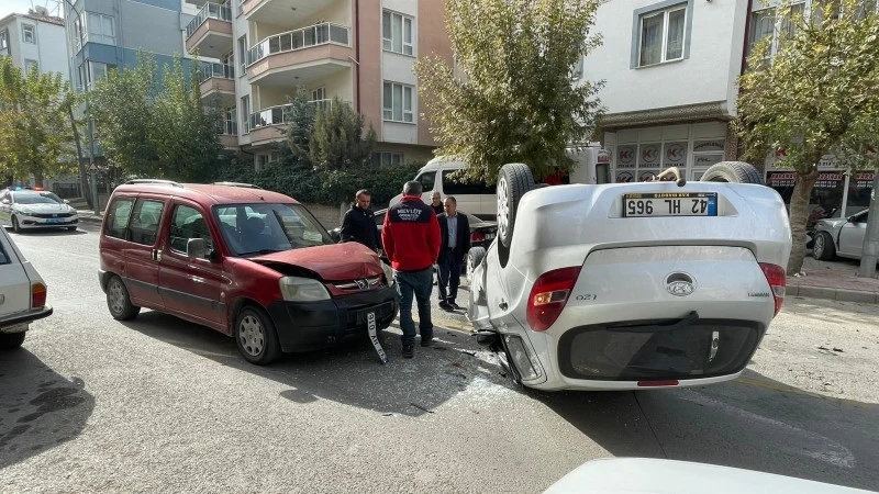 Ortalığın savaş alanına döndüğü kaza kamerada: 1 yaralı, kilis kent haber, asayiş