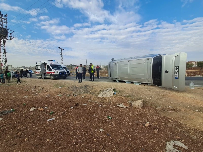 Kilis’te panelvan ile otomobil çarpıştı: 4 yaralı, kilis kent haber, asayiş