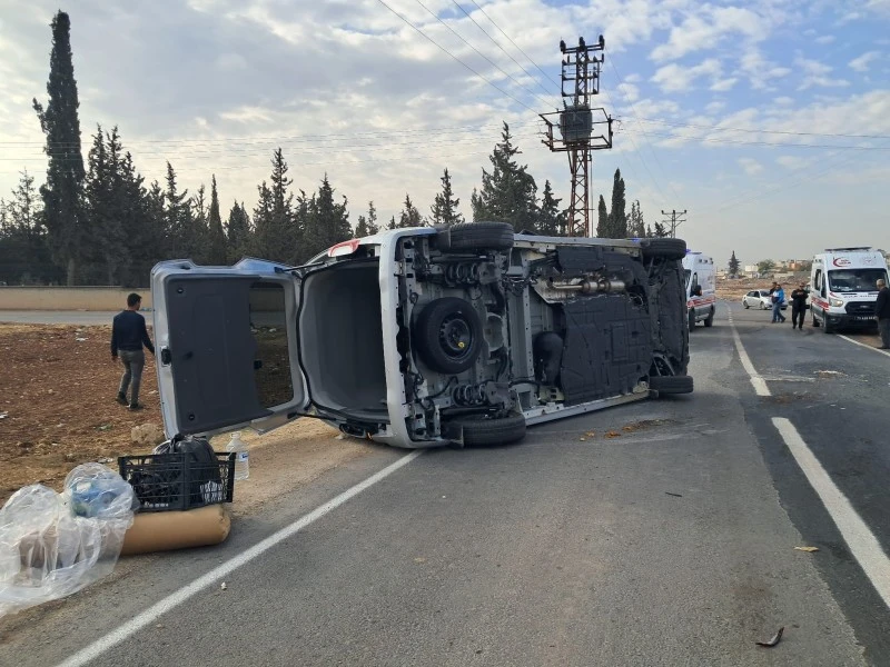 Kilis’te panelvan ile otomobil çarpıştı: 4 yaralı, kilis kent haber, asayiş