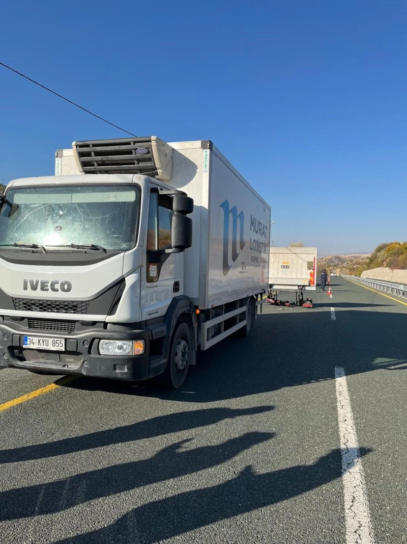 Minibüs ile kamyon çarpıştı: 1 yaralı, kilis kent haber, asayiş