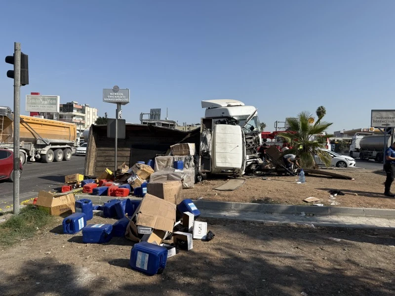 3 tırın karıştığı zincirleme kaza: 2 yaralı, kilis kent haber, asayiş