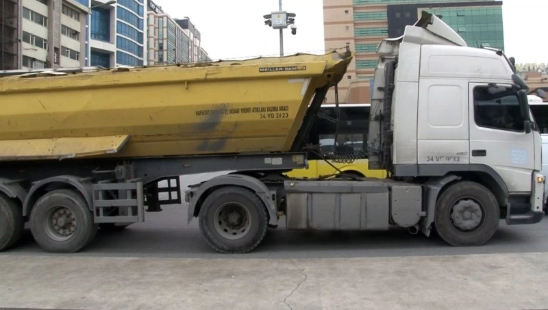 Hafriyat kamyonu yayaya çarptı: Yaralı hastanede, kilis kent haber, asayiş