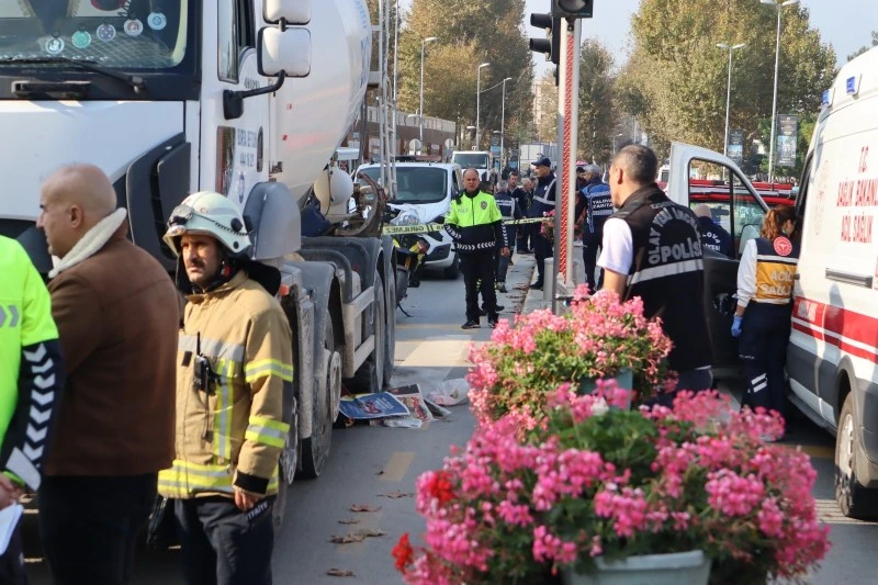 Beton mikserinin altında kalan kadın hayatını kaybetti, kilis kent haber, beton mikseri
