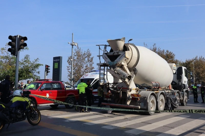 Beton mikserinin altında kalan kadın hayatını kaybetti, kilis kent haber, beton mikseri
