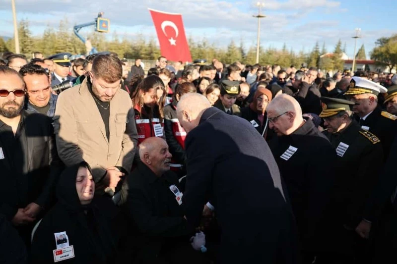 Gürcistan’daki uçak kazasında şehit olan 20 asker için Ankara’da tören düzenlendi
