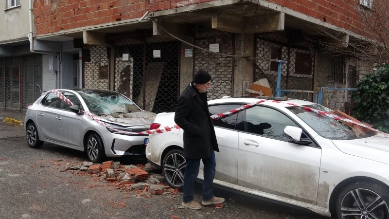 balkon çöktü