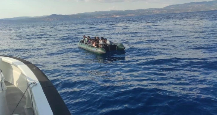 33 kaçak göçmen yakalandı, 15 kaçak göçmen kurtarıldı