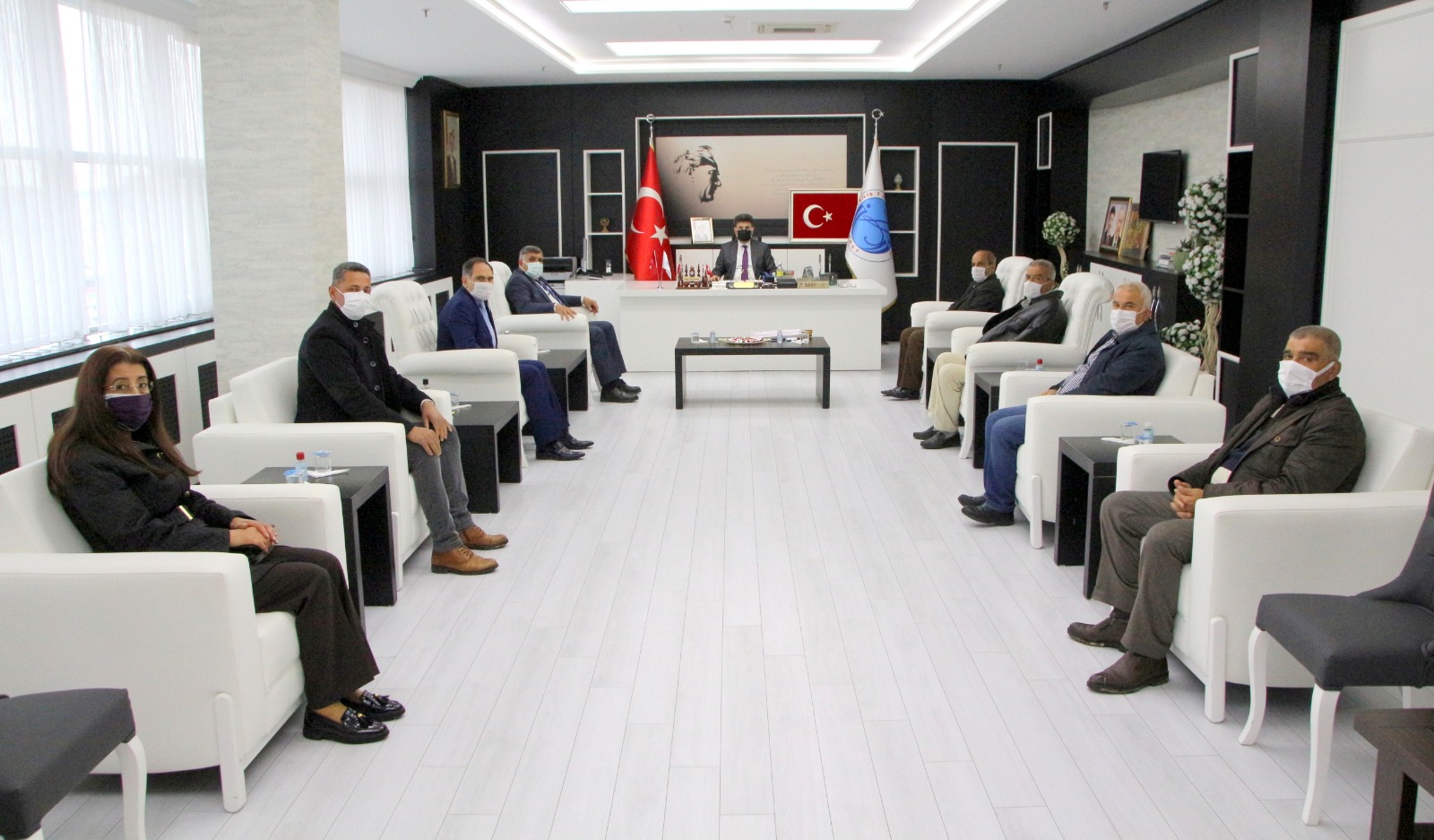 CHP, REKTÖR KARACOŞKUN'A HAYIRLI OLSUN DEDİ