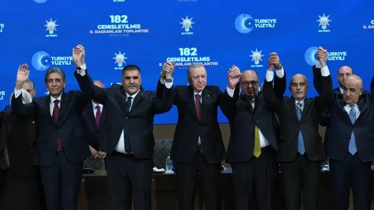 9 belediye başkanı AK Parti'ye katıldı