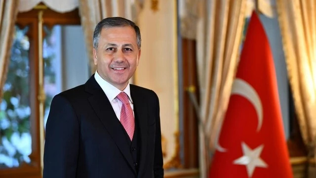 Teröristlerin inleri başlarına yıkıldı!