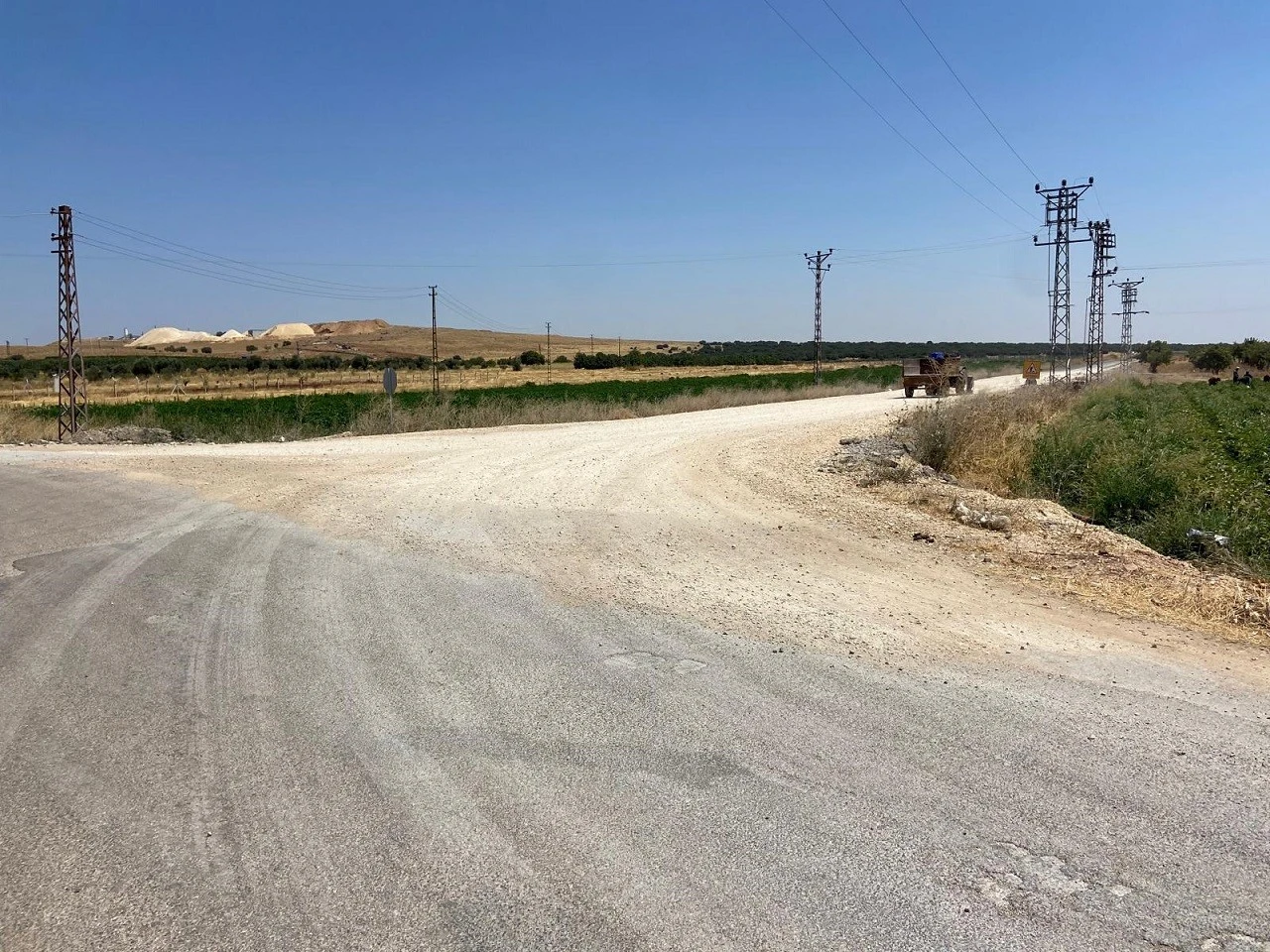 Başkan bu yolu g&ouml;rmediniz mi?