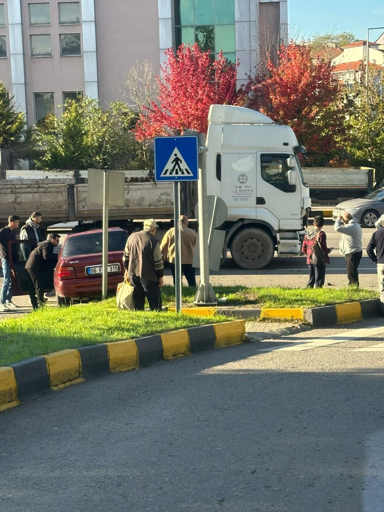 Devlet Hastanesi girişinde kaza: 2 yaralı