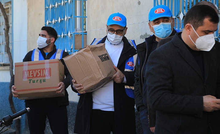DİTİB KİLİS'TE İHTİYAÇ SAHİBİ 600 AİLEYE RAMAZAN PAKETİ ULAŞTIRDI