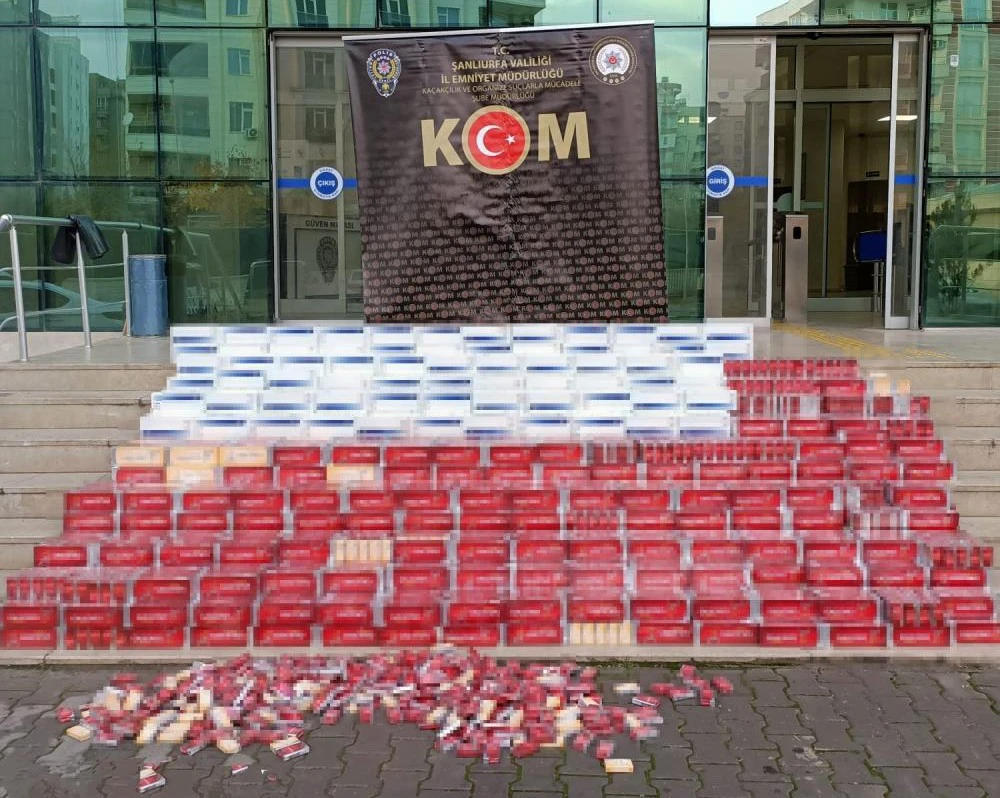 Durdurulan araçtan kaçak sigara çıktı