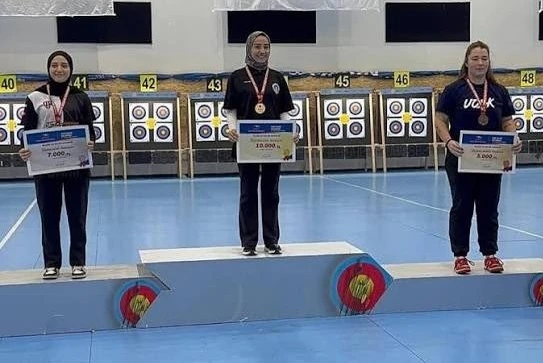 Gen&ccedil; Ok&ccedil;ular T&uuml;rkiye Rekoru Kırarak Şampiyon Oldu