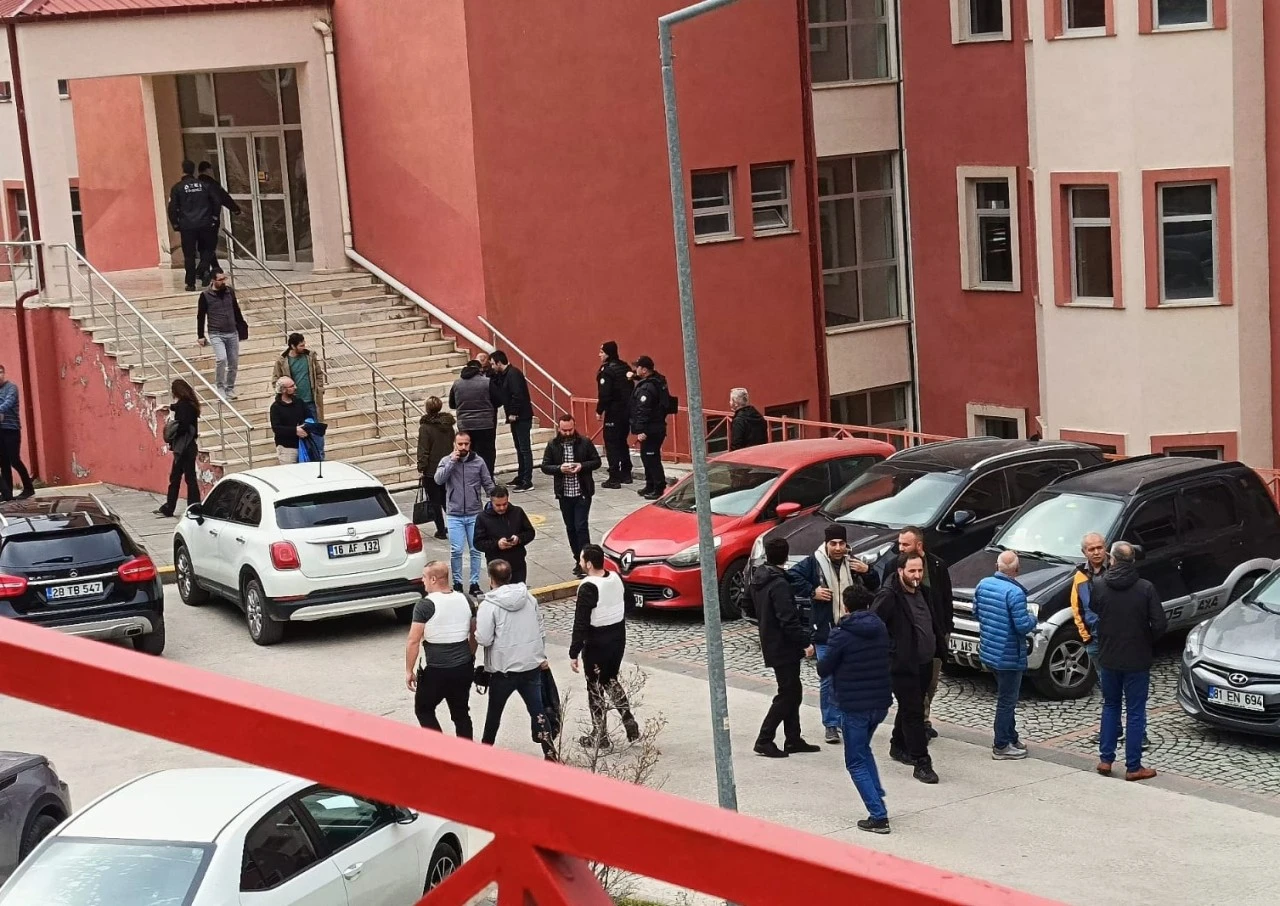 Gümüşhane Üniversitesi'nde silahlı rehine krizi