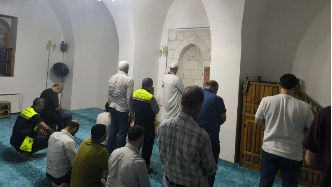 Herkes i&ccedil;in G&uuml;n&uuml;n Ayeti, Hadisi ve Duası