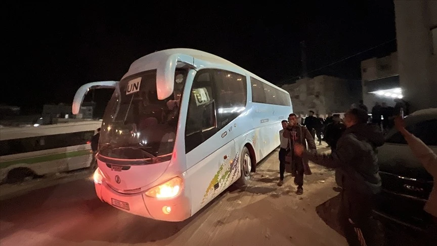 İsrail, Gazze&rsquo;ye D&ouml;n&uuml;ş&uuml; Engellemek İ&ccedil;in &ldquo;Para ve Tehdit&rdquo; Y&ouml;ntemine Başvuruyor