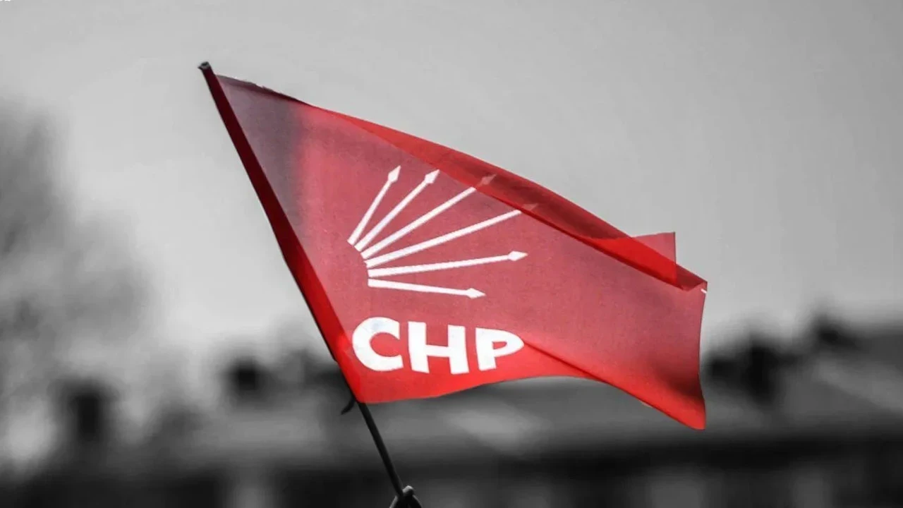 İyi Parti&rsquo;den CHP&rsquo;ye ge&ccedil;en o isim CHP&rsquo;den de istifa etti!