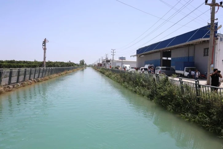 Kanala atlayan karısını kurtarmak isterken suda kaybolan adam ölü bulundu