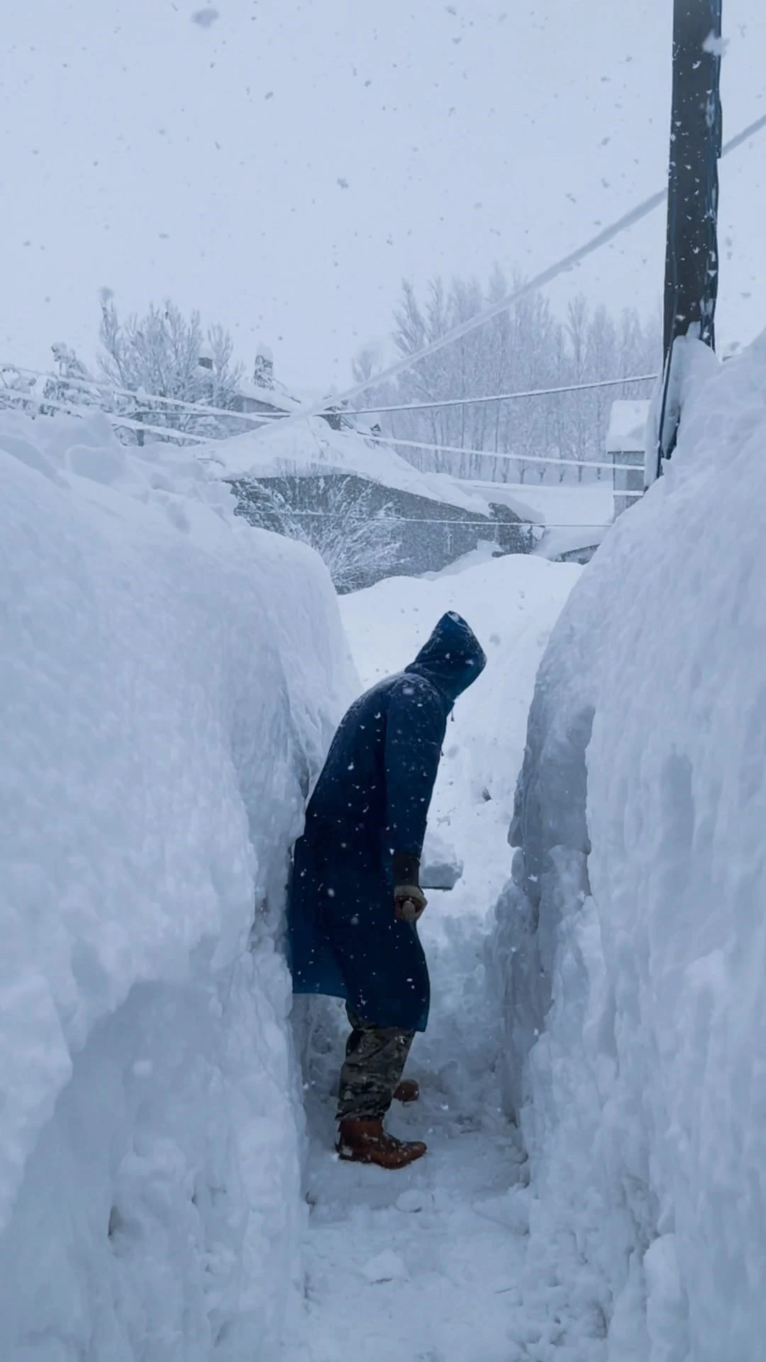 Kar kalınlığı insan boyunu ge&ccedil;ti