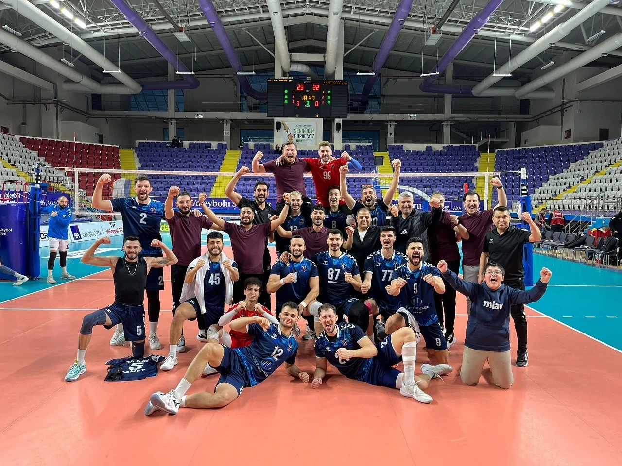 Kilis Gen&ccedil;lik, Galatasaray Erkek Voleybol Takımı&rsquo;nı Yenerek 1. Lig&rsquo;e Y&uuml;kseldi!