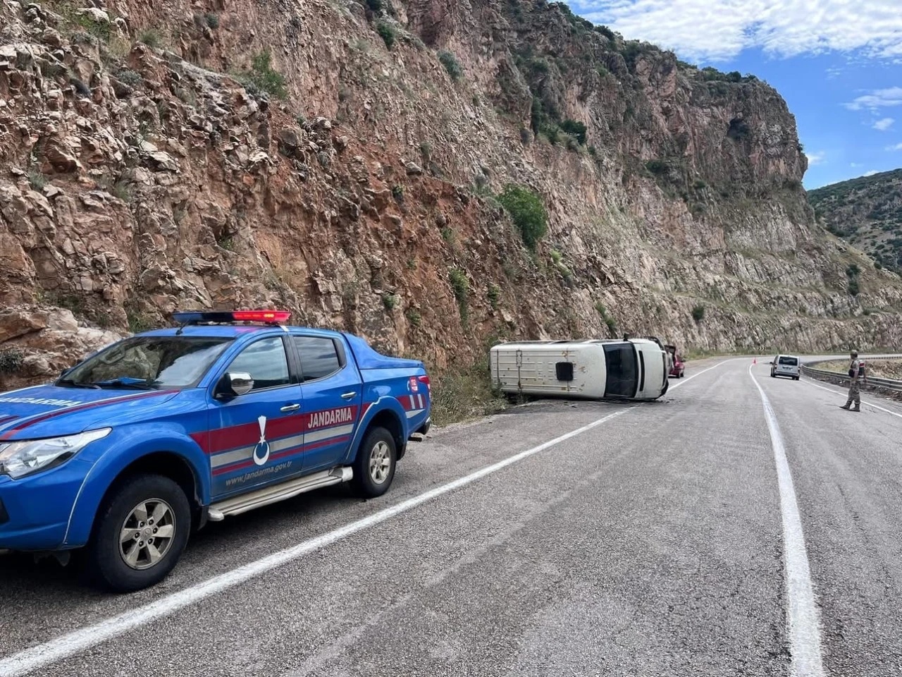 Kilis-Hatay Kara Yolunda Trafik Kazası 2 Yaralı