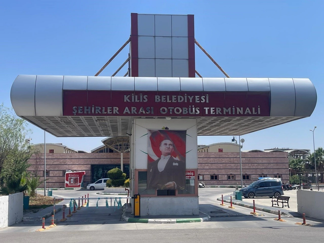 Kilis Otogarı'nda Ka&ccedil;ak Sigara Operasyonu! 