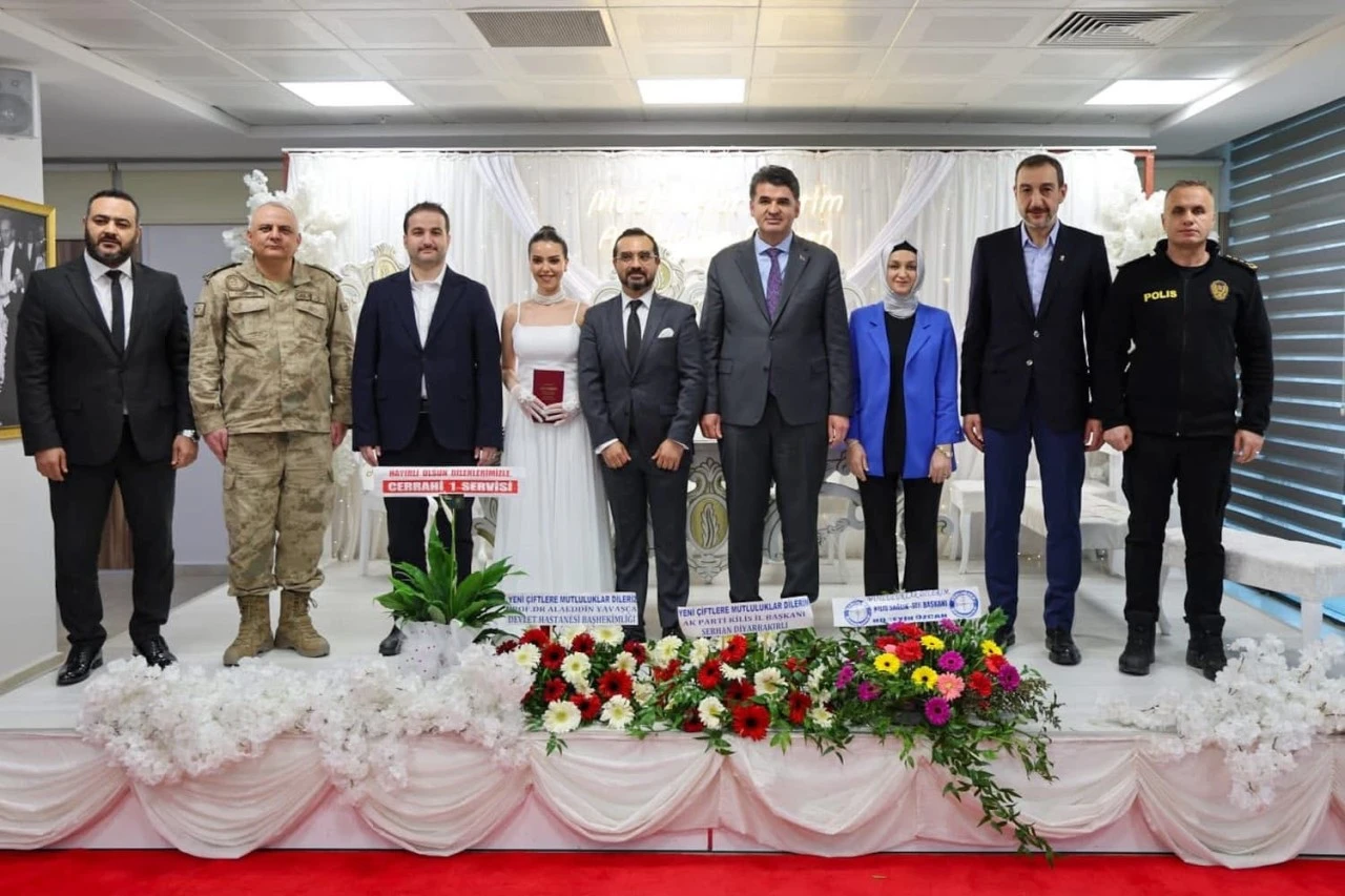 Kilis&rsquo;te Başhekim Yardımcısı ile Hemşire D&uuml;nya Evine Girdi 