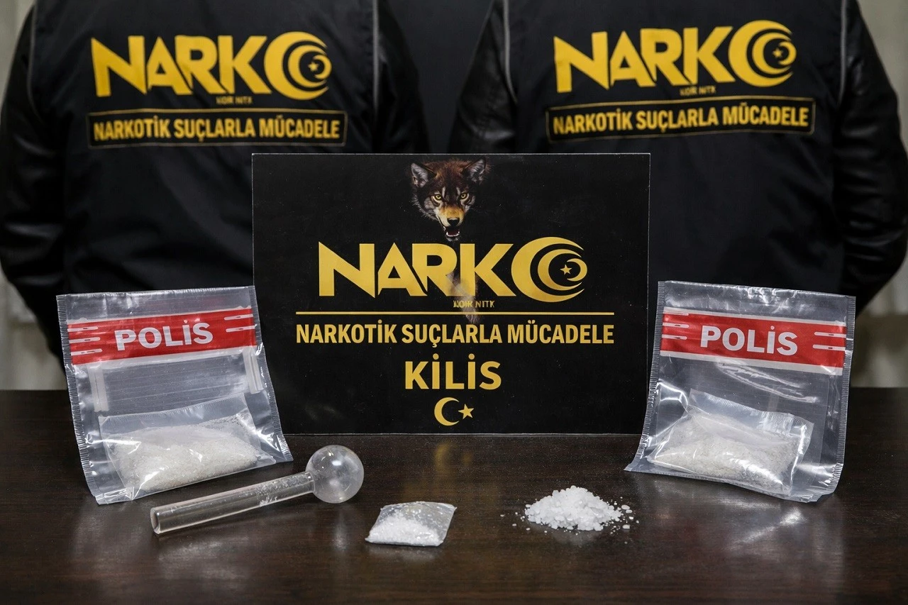 Kilis&rsquo;te Ev Baskınlarında Metamfetamin Yakalandı