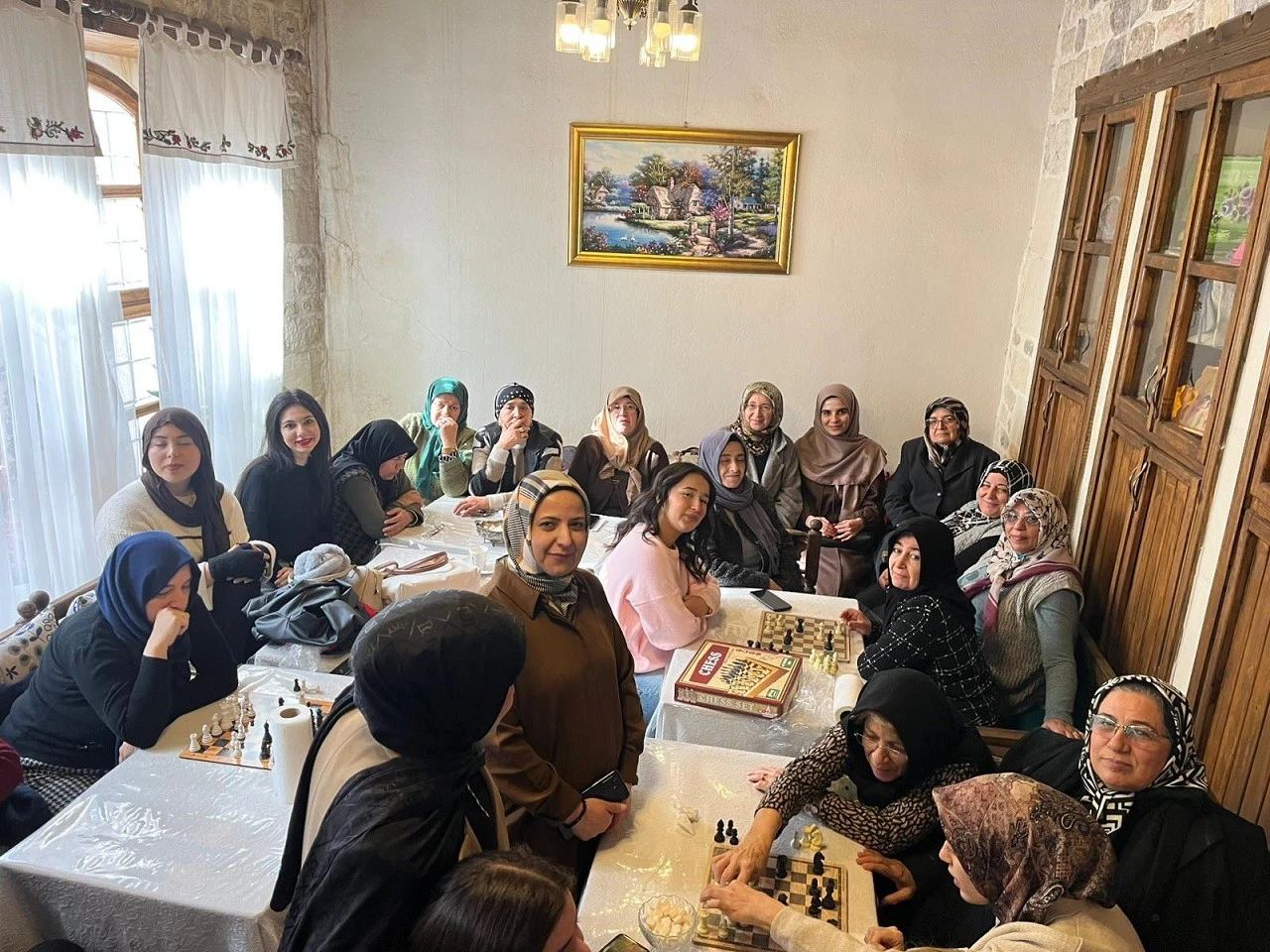 Kilis&rsquo;te Gen&ccedil;ler ve Yaşlılar &lsquo;Yaşayan &Ccedil;ınarlar&rsquo; ile Buluştu