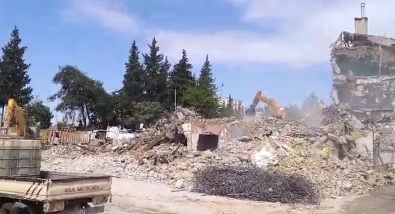 Kilis&rsquo;te İki Okulun Yıkımı Soru İşareti Oluşturdu