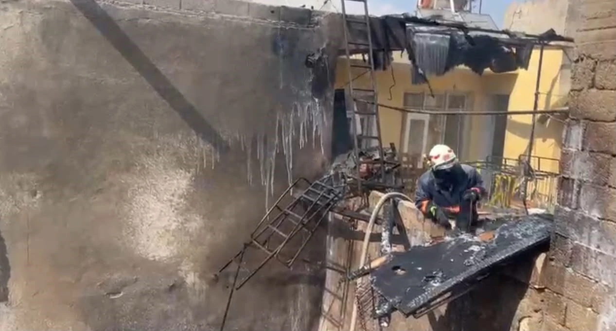  Kilis&rsquo;te Korku Dolu Anlar 2 katıl Ev K&uuml;l Oldu