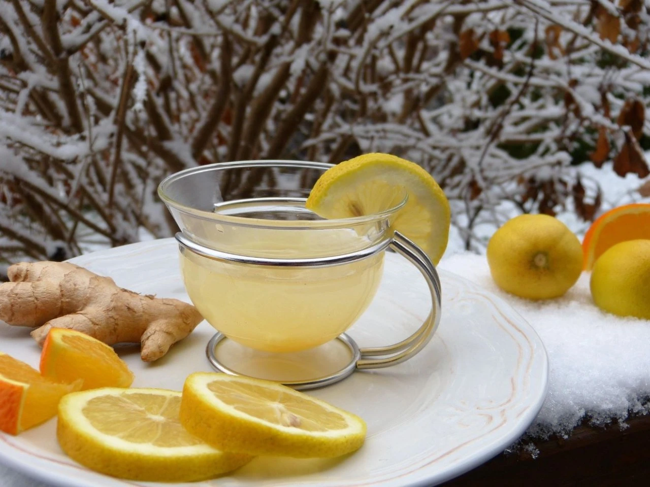 Limonun Faydaları: Kış Aylarının C Vitamini Kalkanı