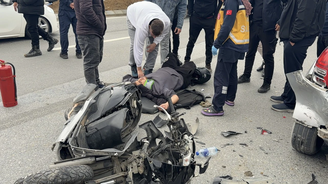 Motosiklet üzerinde tartışma kazayla bitti: 2 yaralı