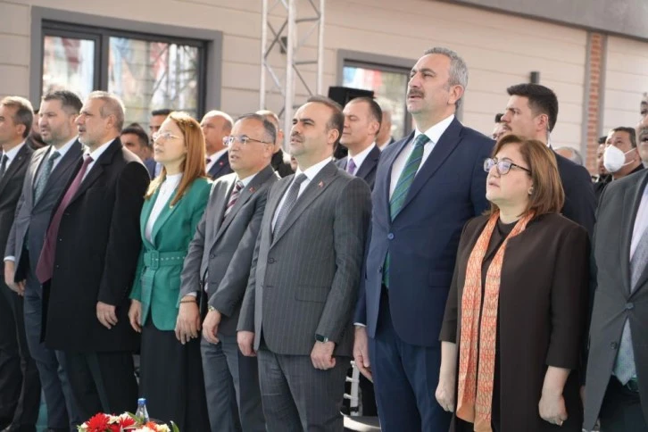 "Deprem bölgesinde devletimizin tüm imkânlarını en üst düzeyde seferber ettik”