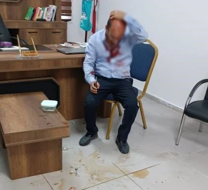 Okul müdürü saldırıya uğradı