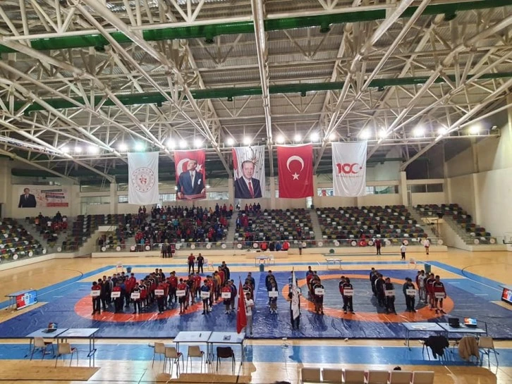 Okul Sporları Güreş Yıldızlar Grup Müsabakaları Açılış Seremonisi yapıldı