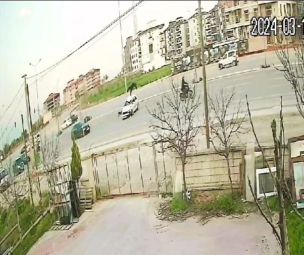 Otomobilin çarptığı yaya metrelerce savrulup feci şekilde can verdi